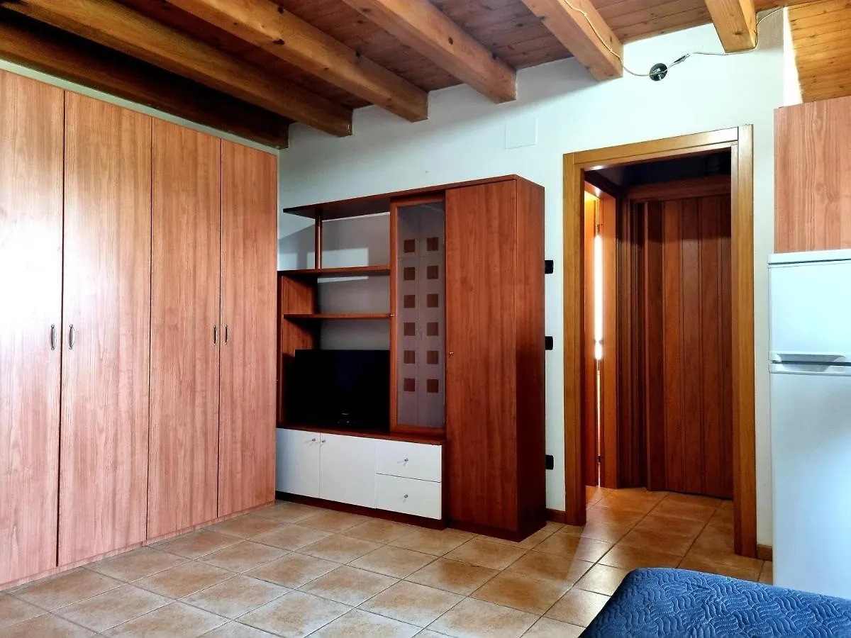 Antica Corte Ortaia Appartamenti Povegliano Veronese 0*,  Italia